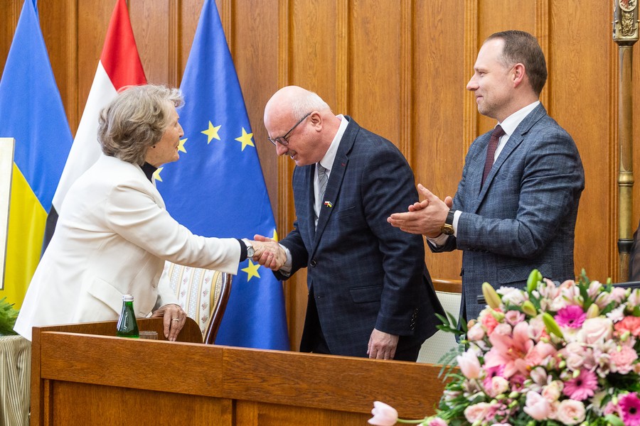 Uroczysta sesja sejmiku województwa, fot. Szymon Zdziebło/UMWKP