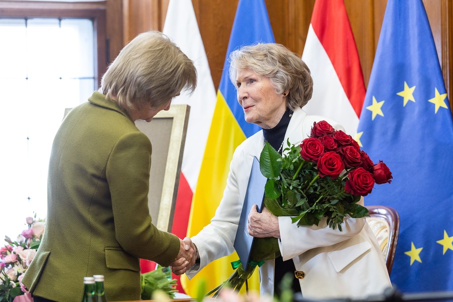 Uroczysta sesja sejmiku województwa, fot. Szymon Zdziebło/UMWKP