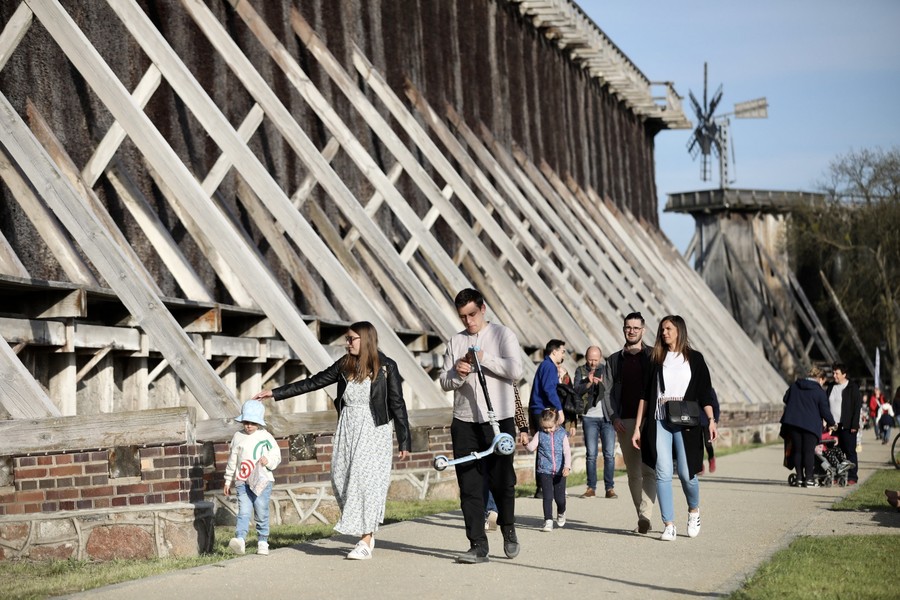 Otwarcie ciechocińskich tężni po modernizacji, fot. Andrzej Goiński/UMWKP