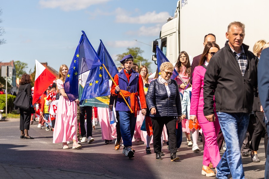 „Podróż po Europie” – uroczystości w Strzelnie, fot. Szymon Zdziebło/tarantoga.pl dla UMWKP