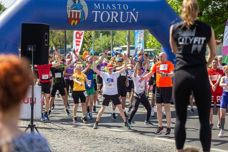 Run Toruń 2023, fot. Szymon Zdziebło, tarantoga.pl dla UMWKP