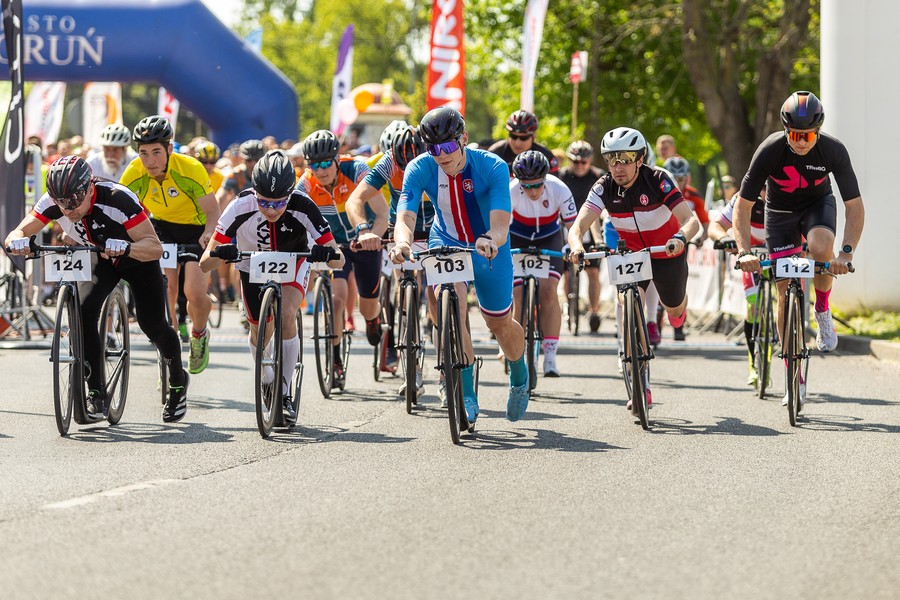 Run Toruń 2023, fot. Szymon Zdziebło, tarantoga.pl dla UMWKP