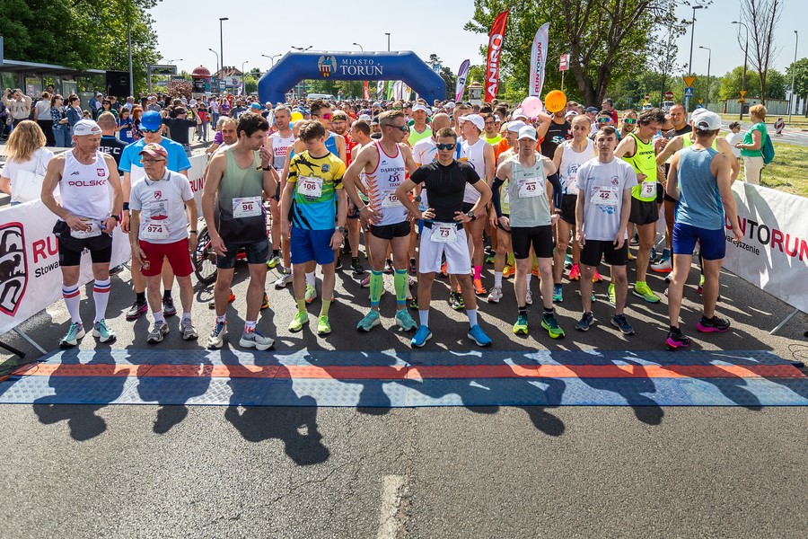 Run Toruń 2023, fot. Szymon Zdziebło, tarantoga.pl dla UMWKP