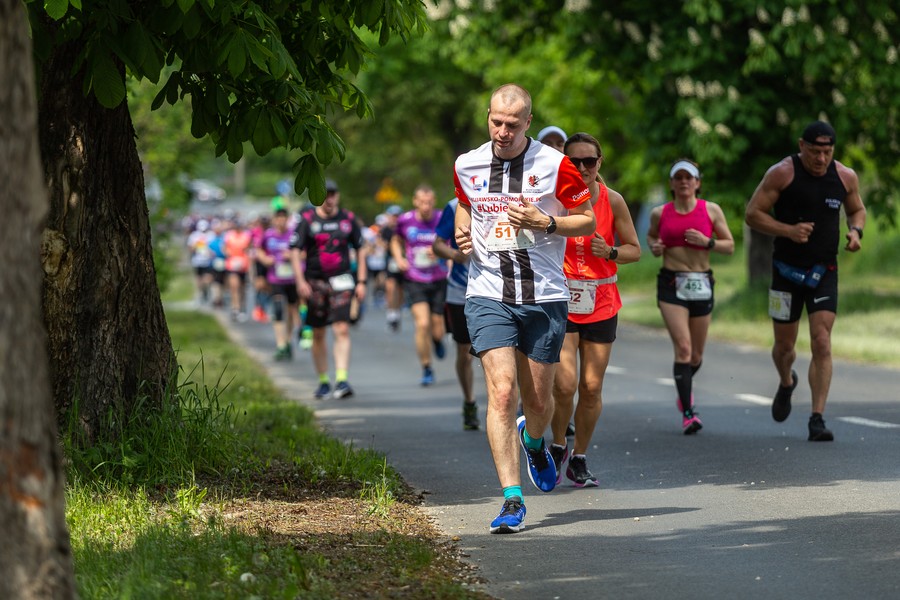 Run Toruń 2023, fot. Szymon Zdziebło, tarantoga.pl dla UMWKP