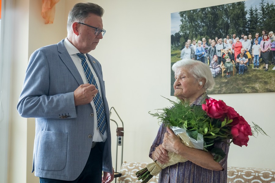 Czesława Horyd odznaczona Madalem Marszałka, fot. Tomasz Czachorowski/eventphoto.com.pl dla UMWKP