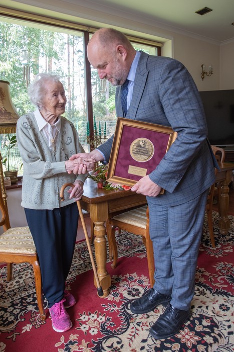 Wanda Helena Hadrysiak otrzymała marszałkowski złoty medal Unitas Durat Palatinatus Cuiaviano-Pomeraniensis, fot. Mikołaj Kuras dla UMWKP
