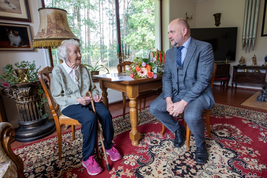 Wanda Helena Hadrysiak otrzymała marszałkowski złoty medal Unitas Durat Palatinatus Cuiaviano-Pomeraniensis, fot. Mikołaj Kuras dla UMWKP