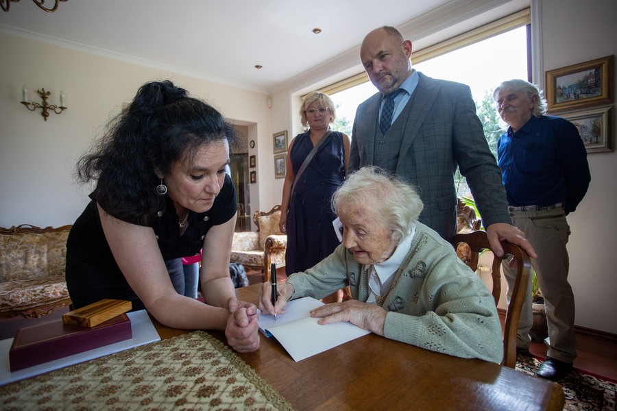 Wanda Helena Hadrysiak otrzymała marszałkowski złoty medal Unitas Durat Palatinatus Cuiaviano-Pomeraniensis, fot. Mikołaj Kuras dla UMWKP