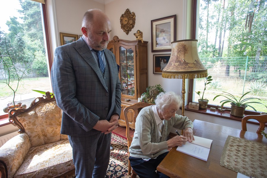 Wanda Helena Hadrysiak otrzymała marszałkowski złoty medal Unitas Durat Palatinatus Cuiaviano-Pomeraniensis, fot. Mikołaj Kuras dla UMWKP
