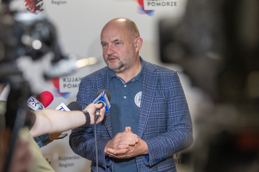 Uroczystość przekazania umów o dofinansowanie projektów, fot. Mikołaj Kuras dla UMWKP