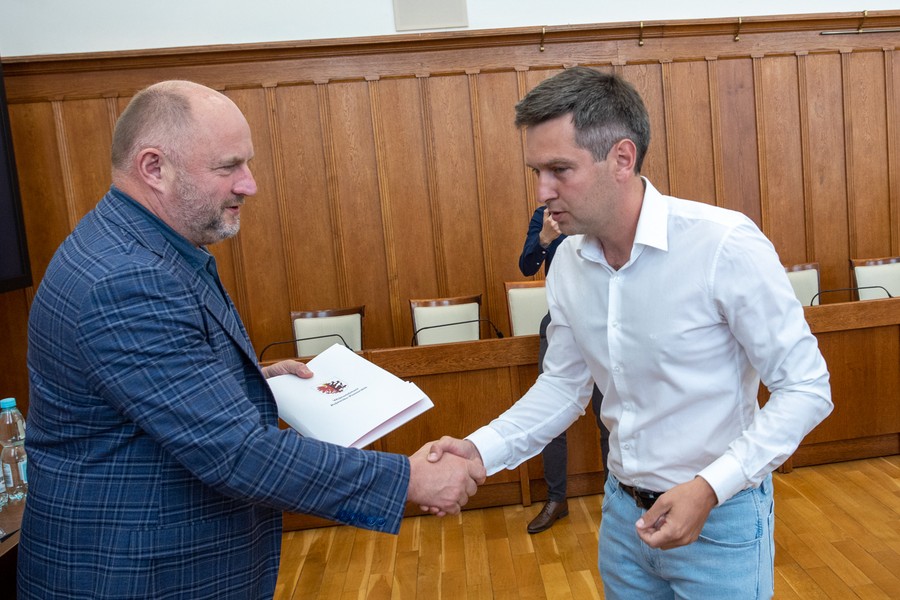 Uroczystość przekazania umów o dofinansowanie projektów, fot. Mikołaj Kuras dla UMWKP