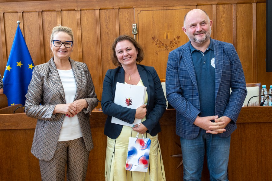 Uroczystość przekazania umów o dofinansowanie projektów, fot. Mikołaj Kuras dla UMWKP