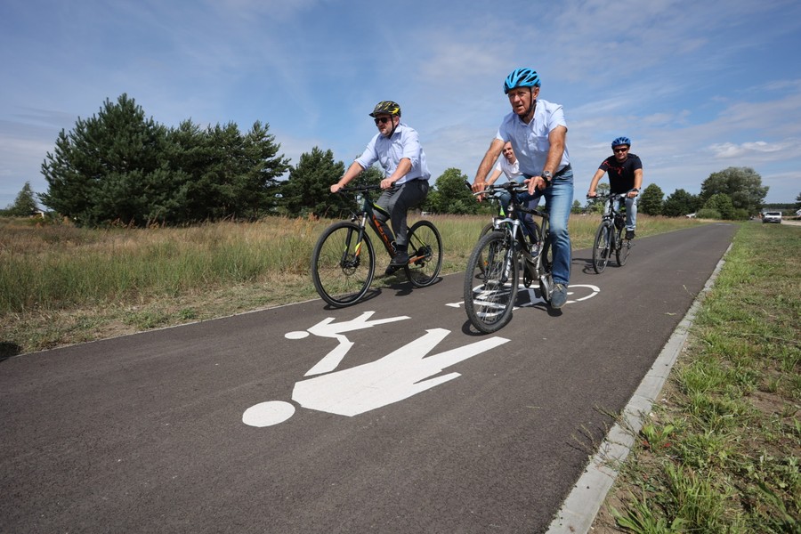 Otwarcie ścieżki rowerowej Biały Bór-Wałdowo Szlacheckie, fot. Mikołaj Kuras dla UMWKP