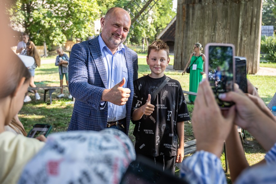 Spotkania z wypoczywającą w Kujawsko-Pomorskie młodzieżą z Ukrainy, fot. Szymon Zdziebło/tarantoga.pl dla UMWKP
