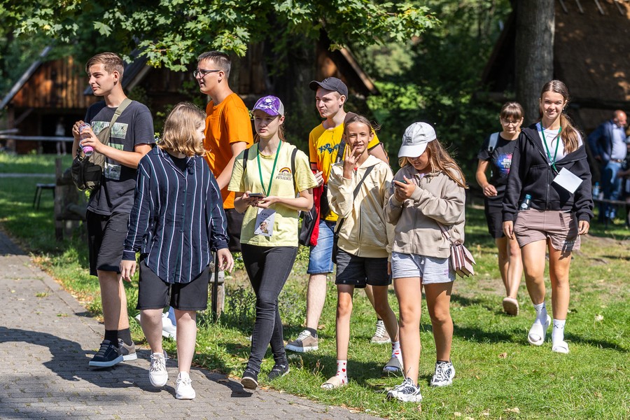 Spotkania z wypoczywającą w Kujawsko-Pomorskie młodzieżą z Ukrainy, fot. Szymon Zdziebło/tarantoga.pl dla UMWKP