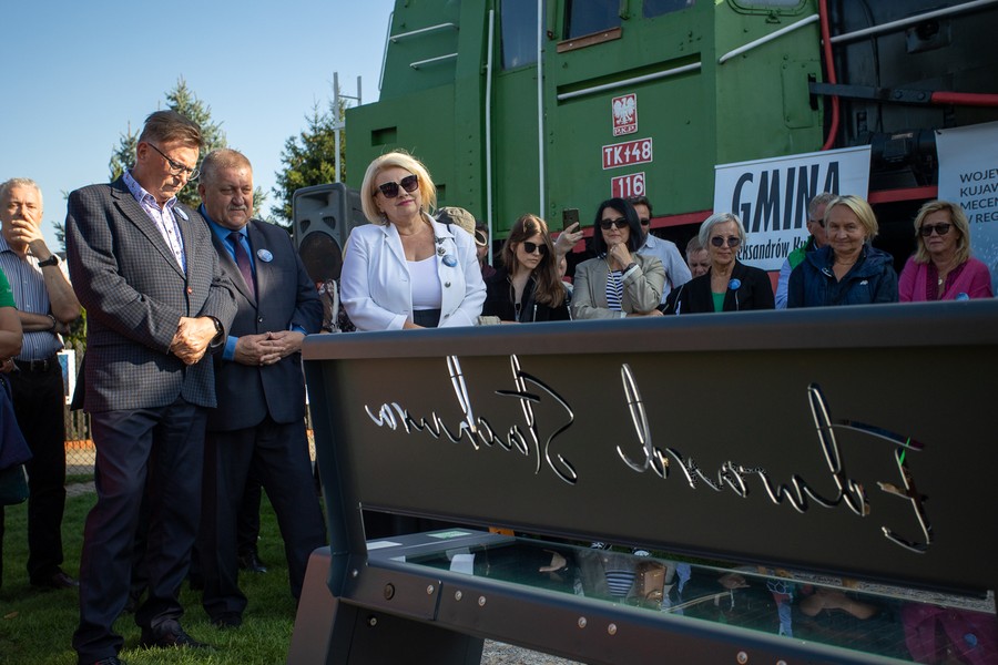 Odsłonięcie ławeczki Edwarda Stachury, 22. Spotkania Poetów „Biała lokomotywa”, fot. Mikołaj Kuras dla UMWKP