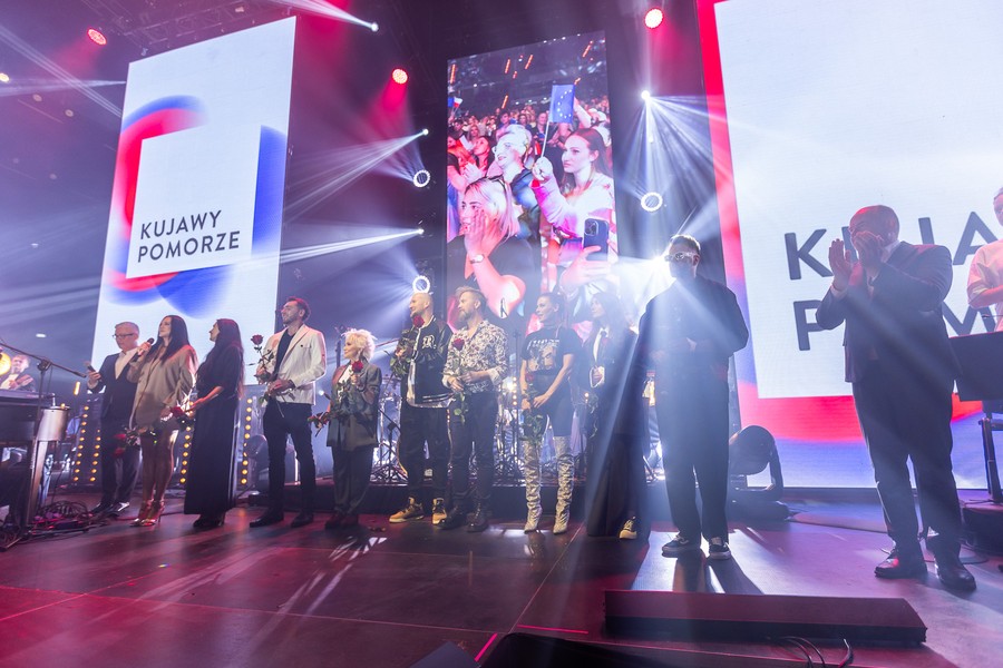 Koncert wolności w Toruniu, fot. Szymon Zdziebło, tarantoga.pl dla UMWKP