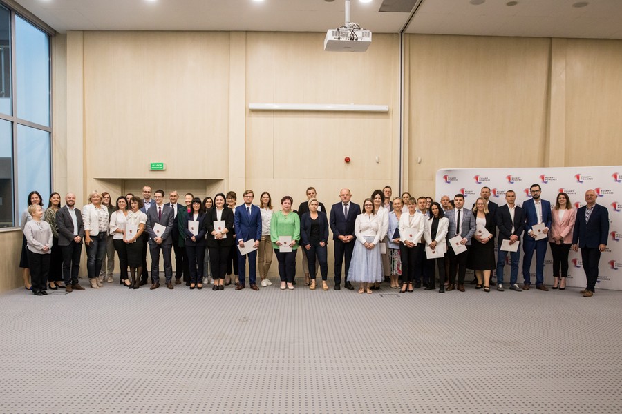 Ślubowanie pracowników Urzędu Marszałkowskiego, fot. Andrzej Goiński/UMWKP