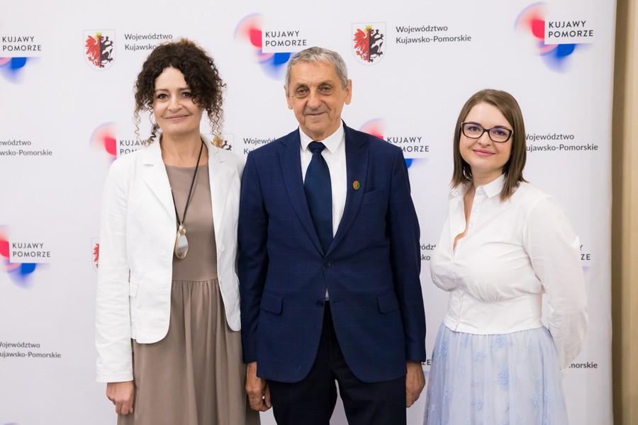 Ślubowanie pracowników Urzędu Marszałkowskiego, fot. Andrzej Goiński/UMWKP