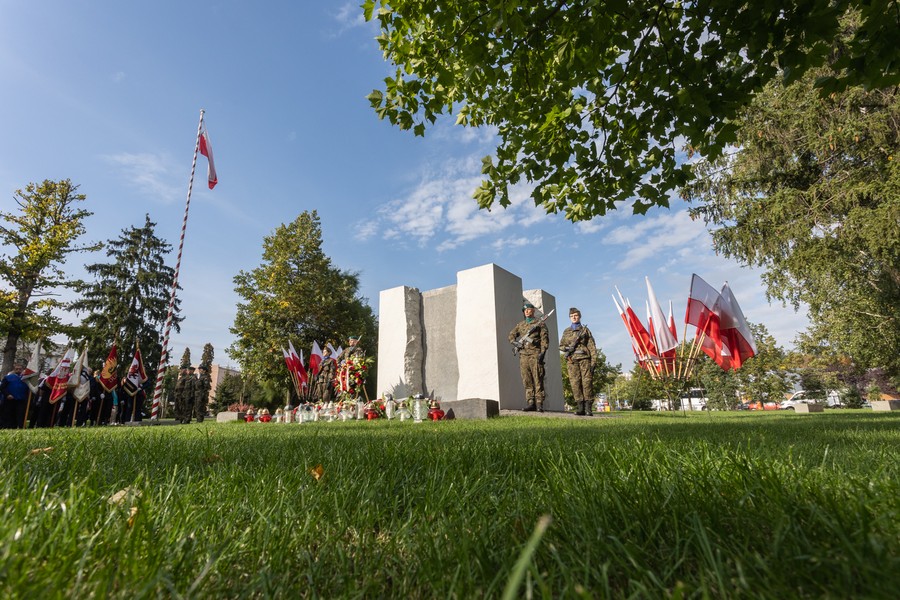 Uroczystości pod pomnikiem Pamięci Ofiar Zbrodni Pomorskiej 1939, fot. Mikołaj Kuras dla UMWKP