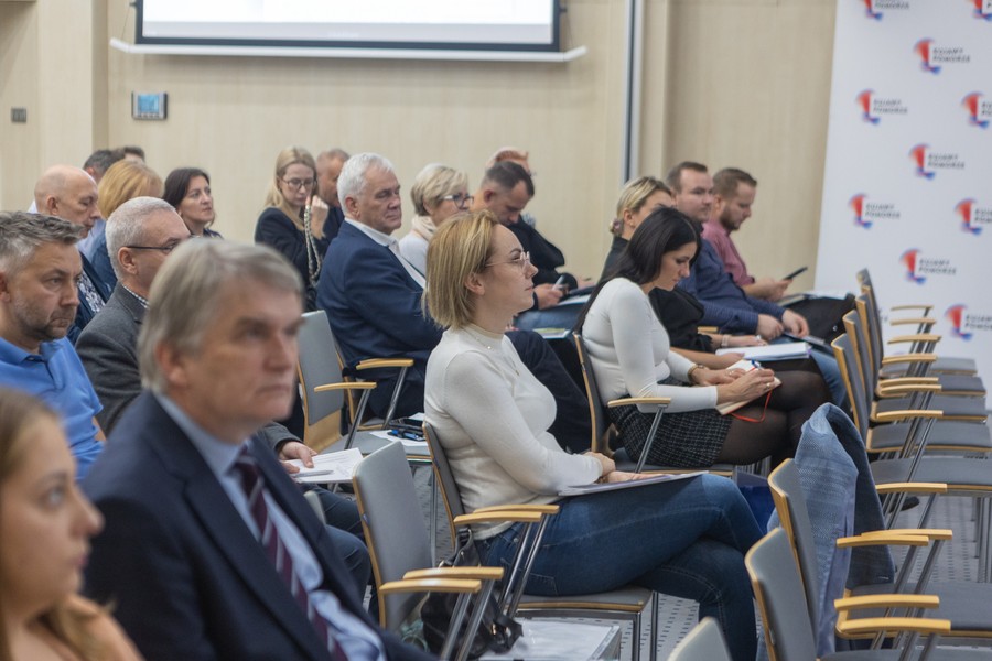 Konferencja szkoleniowa nt. reformy systemu planowania przestrzennego, fot. Szymon Zdziebło/tarantoga.pl dla UMWKP