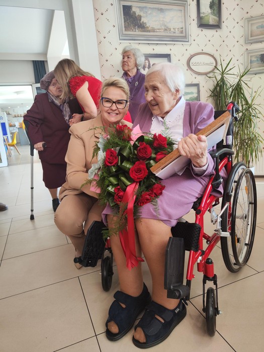 Wręczenie medalu Unitas Durat pani Irenie Ruszkowskiej, fot. UMWKP