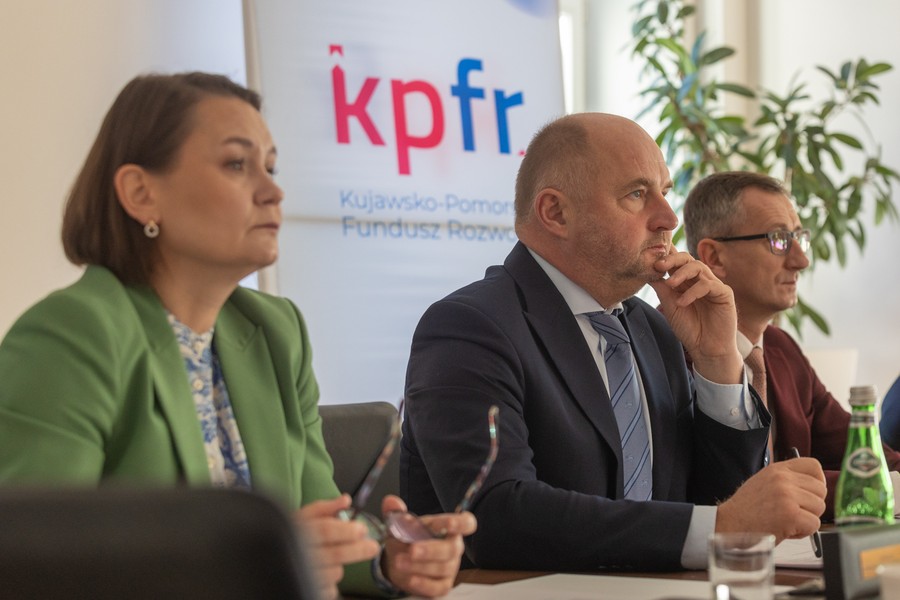 Instrumenty finansowe dla Kujaw i Pomorza, ceremonia podpisania umowy, fot. Mikołaj Kuras dla UMWKP