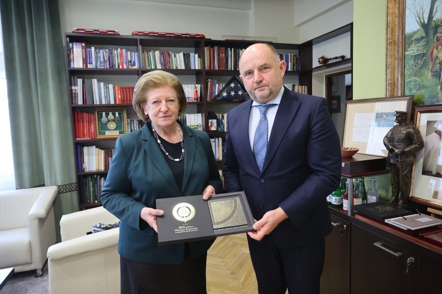 Spotkanie marszałka Piotra Całbeckiego z profesor Hanną Suchocką, 30 października 2023, fot. Mikołaj Kuras dla UMWKP