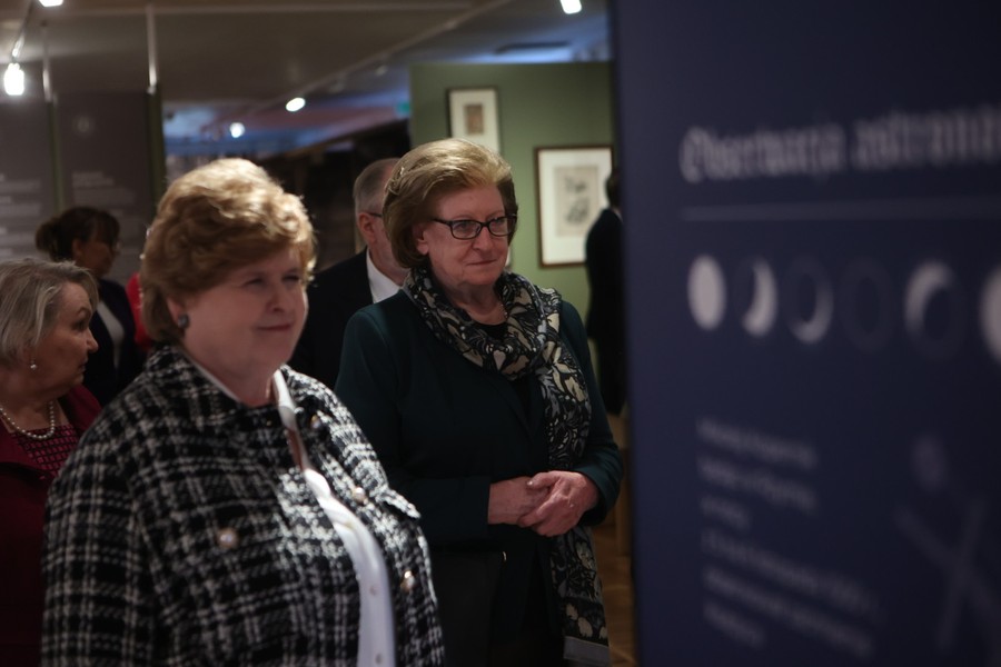 Spotkanie marszałka Piotra Całbeckiego z profesor Hanną Suchocką, 30 października 2023, fot. Mikołaj Kuras dla UMWKP