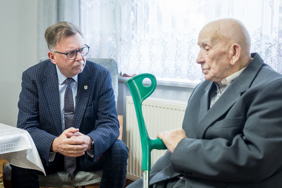 Wizyta u pana Stanisława Orlikowskiego, fot. Tomasz Czachorowski dla UMWKP