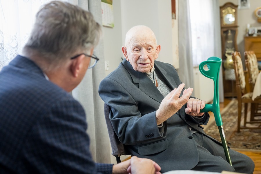 Wizyta u pana Stanisława Orlikowskiego, fot. Tomasz Czachorowski dla UMWKP