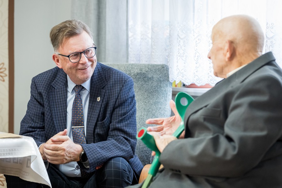 Wizyta u pana Stanisława Orlikowskiego, fot. Tomasz Czachorowski dla UMWKP