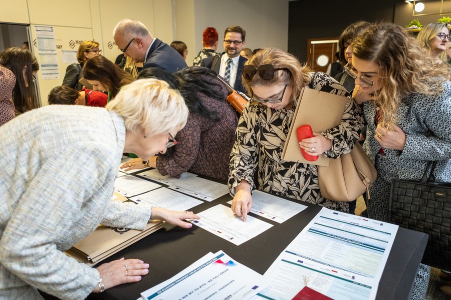 Obrady Forum Polityki Społecznej w Toruniu, fot. Szymon Zdzieblo/tarantoga.pl dla UMWKP