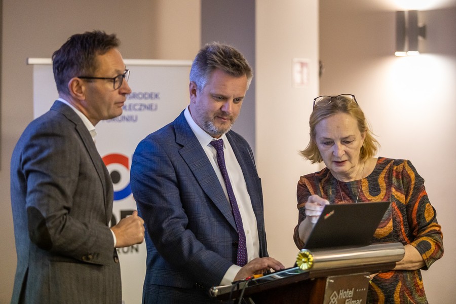 Obrady Forum Polityki Społecznej w Toruniu, fot. Szymon Zdzieblo/tarantoga.pl dla UMWKP