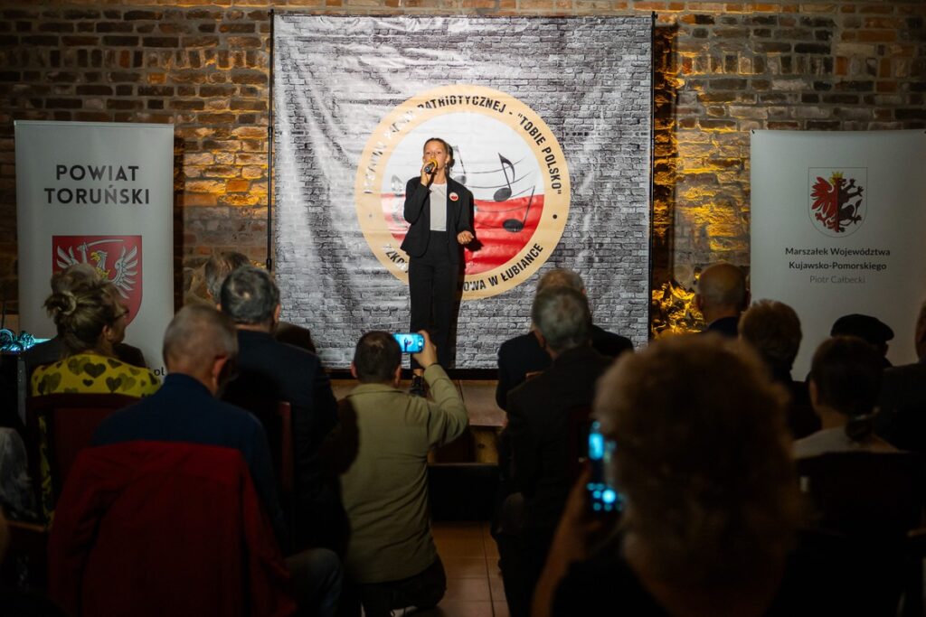 Wojewódzki Festiwal Pieśni Patriotycznej „Tobie Polsko”, fot. Szymon Zdziebło/tarantoga.pl dla UMWKP