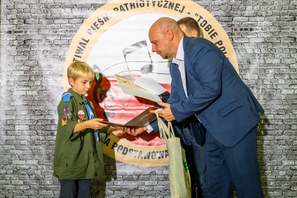 Wojewódzki Festiwal Pieśni Patriotycznej „Tobie Polsko”, fot. Szymon Zdziebło/tarantoga.pl dla UMWKP