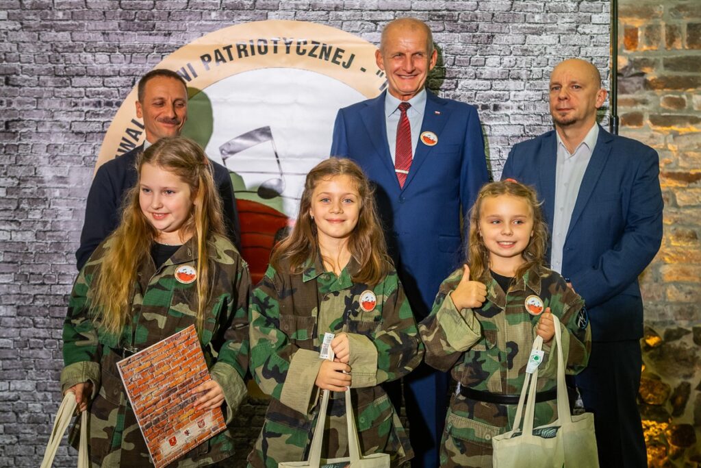 Wojewódzki Festiwal Pieśni Patriotycznej „Tobie Polsko”, fot. Szymon Zdziebło/tarantoga.pl dla UMWKP