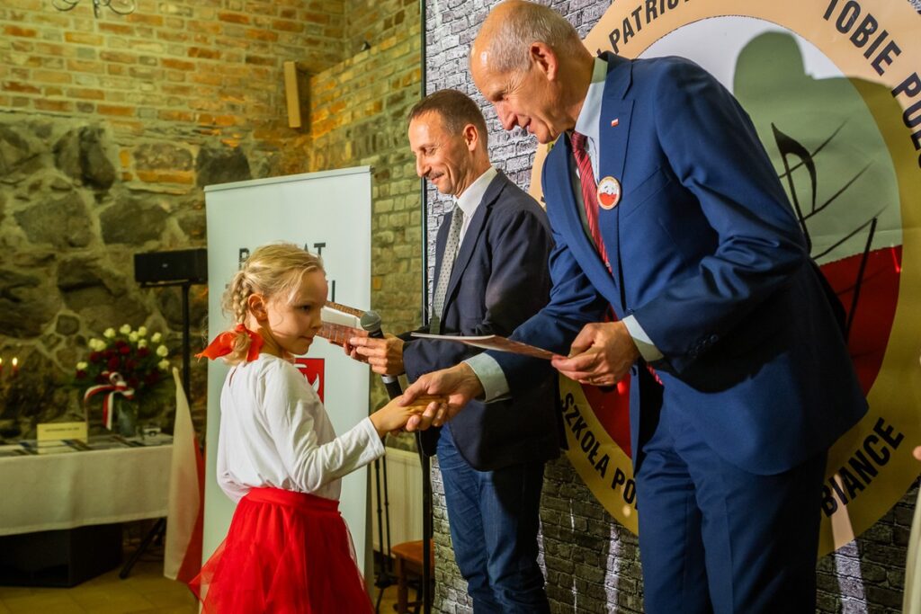 Wojewódzki Festiwal Pieśni Patriotycznej „Tobie Polsko”, fot. Szymon Zdziebło/tarantoga.pl dla UMWKP