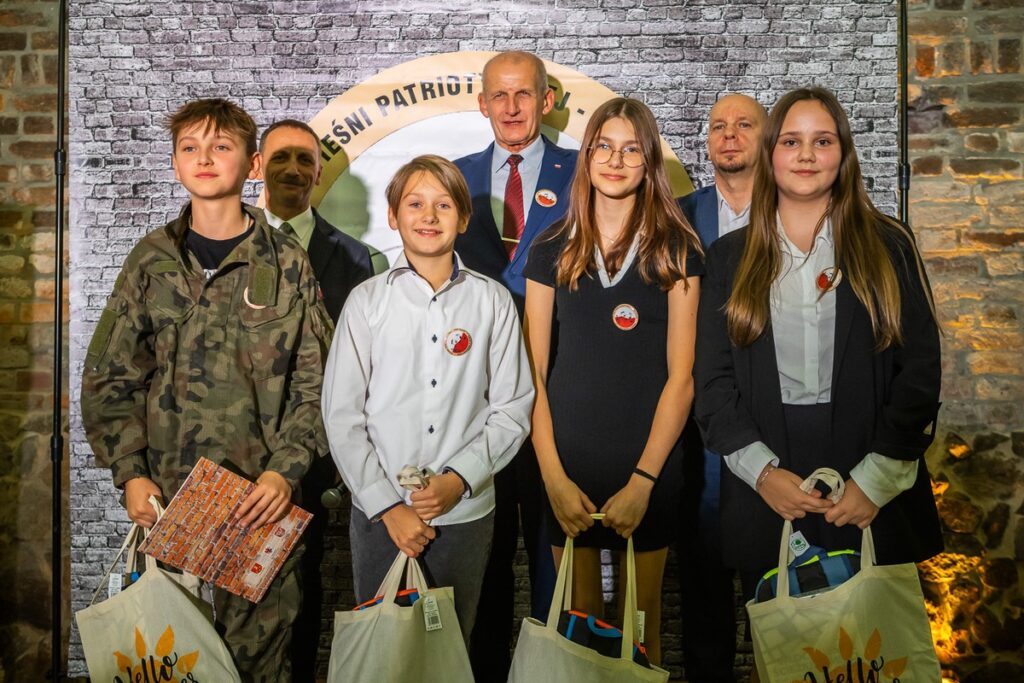 Wojewódzki Festiwal Pieśni Patriotycznej „Tobie Polsko”, fot. Szymon Zdziebło/tarantoga.pl dla UMWKP
