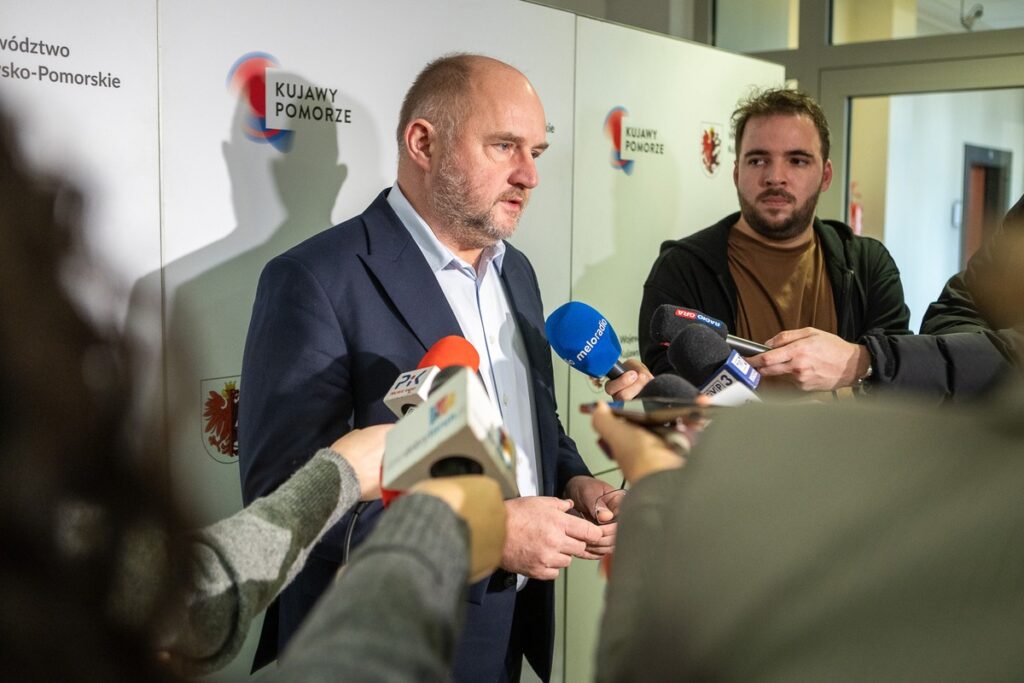 Spotkanie w sprawie przebiegu kolei dużych prędkości, fot. Szymon Zdzieblo/tarantoga.pl dla UMWKP