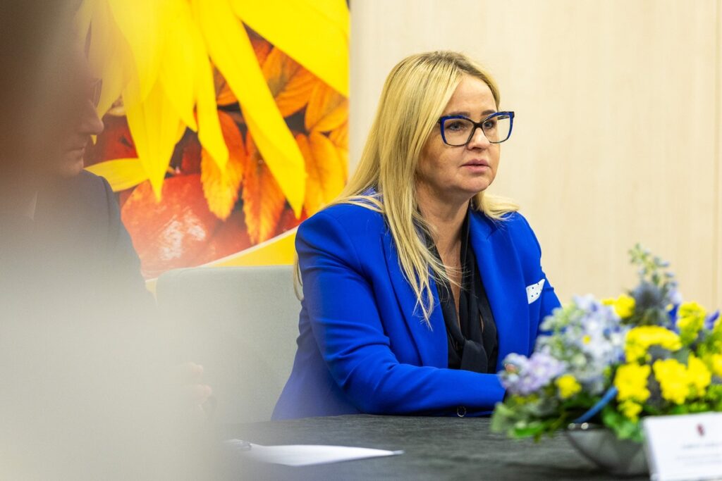 Wręczenie umów PROW, 9 listopada 2023, fot. Szymon Zdziebło/tarantoga.pl dla UMWKP