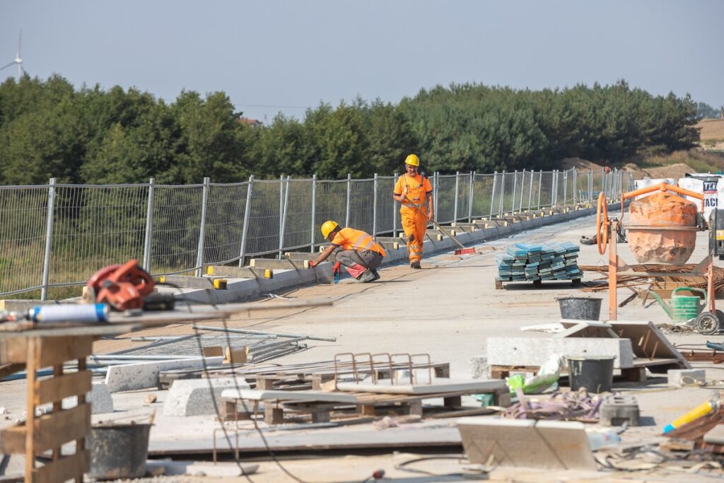Budowa obwodnicy Lubrańca, wrzesień 2023 r. , fot. Mikołaj Kuras dla UMWKP