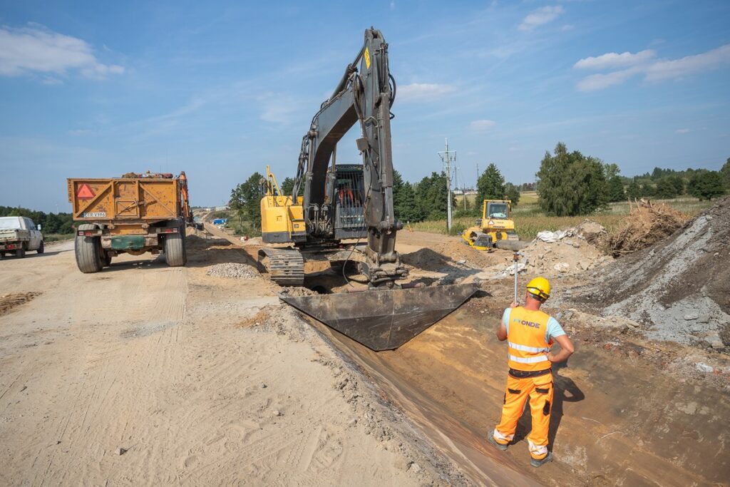 Budowa obwodnicy Lubrańca, wrzesień 2023 r. , fot. Mikołaj Kuras dla UMWKP