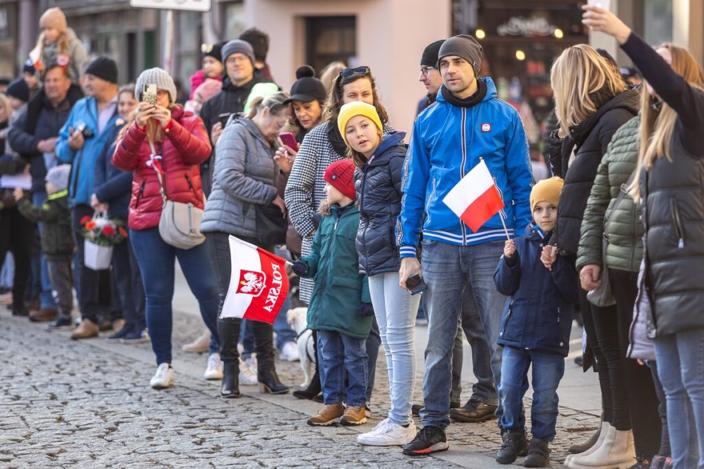 Wojewódzkie obchody Narodowego Święta Niepodległości w Toruniu, fot. Szymon Zdziebło/tanantoga.pl dla UMWKP
