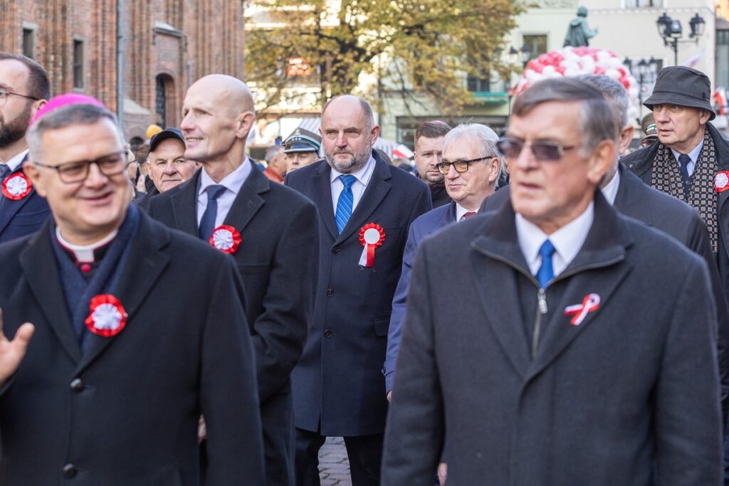 Wojewódzkie obchody Narodowego Święta Niepodległości w Toruniu, fot. Szymon Zdziebło/tanantoga.pl dla UMWKP
