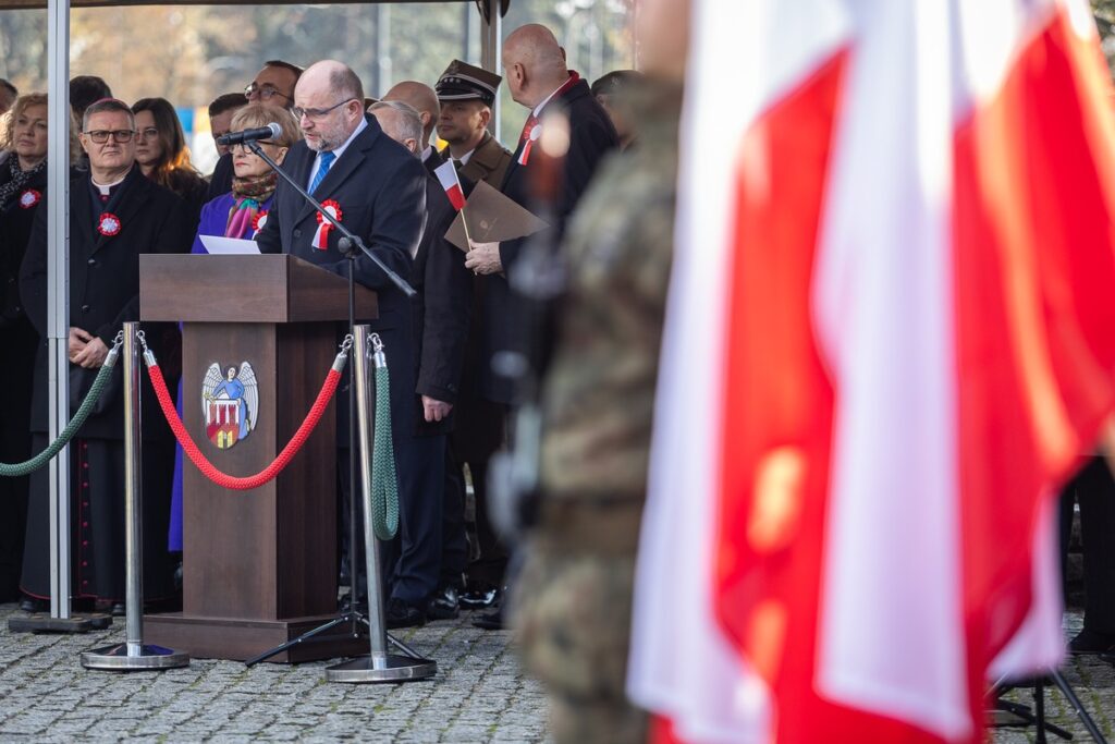 Wojewódzkie obchody Narodowego Święta Niepodległości w Toruniu, fot. Szymon Zdziebło/tanantoga.pl dla UMWKP