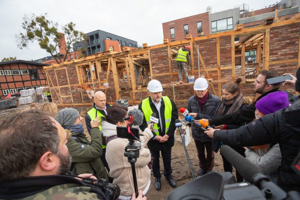 Odbudowa domu Grossówny zakończy się w pierwszym kwartale 2024 roku fot. Mikołaj Kuras dla UMWKP