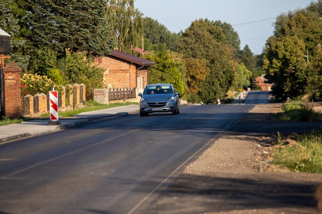 Zmodernizowana droga województwa nr 265, fot. Mikołaj Kuras dla UMWKP