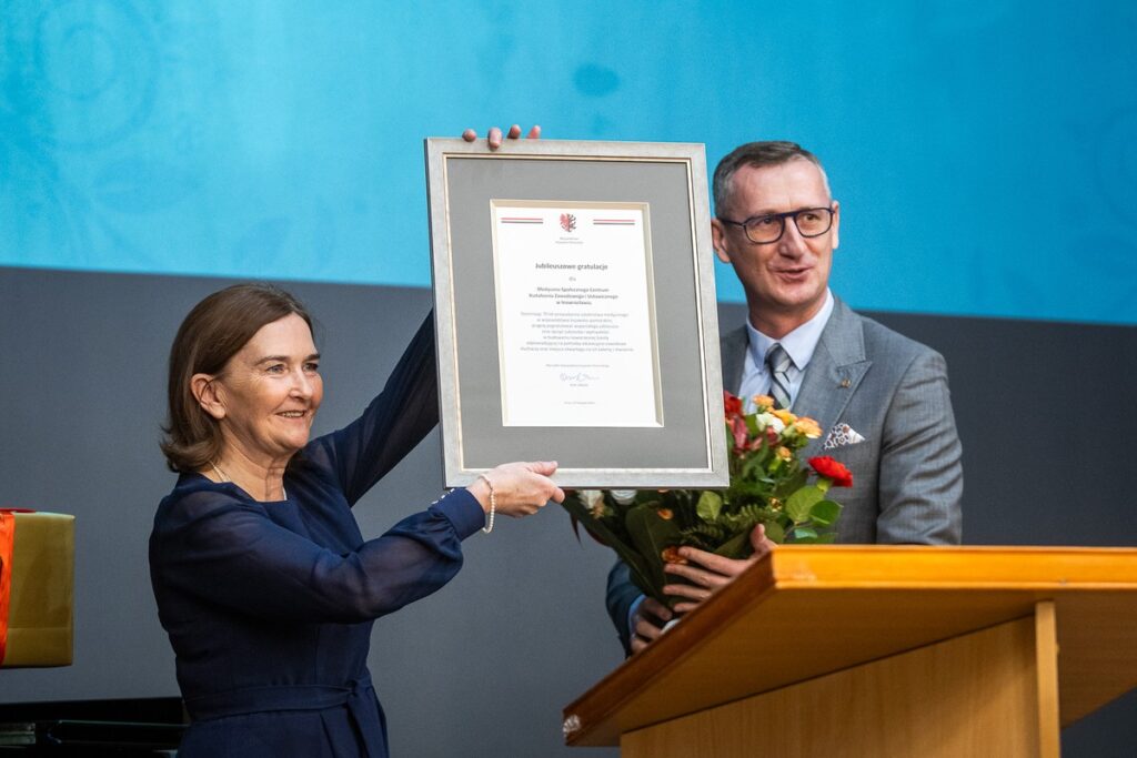 23.11.2023 - 70-lecie Medyczno-Społecznego Centrum Kształcenia Zawodowego i Ustawicznego w Inowrocławiu, fot. Szymon Zdziebło tarantoga.pl
