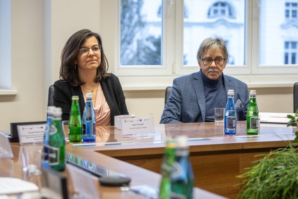 Podpisanie porozumień OPPT Świecia i OPPT Powiatu Mogileńskiego, fot. Szymon Zdziebło/tarantoga.pl dla UMWKP